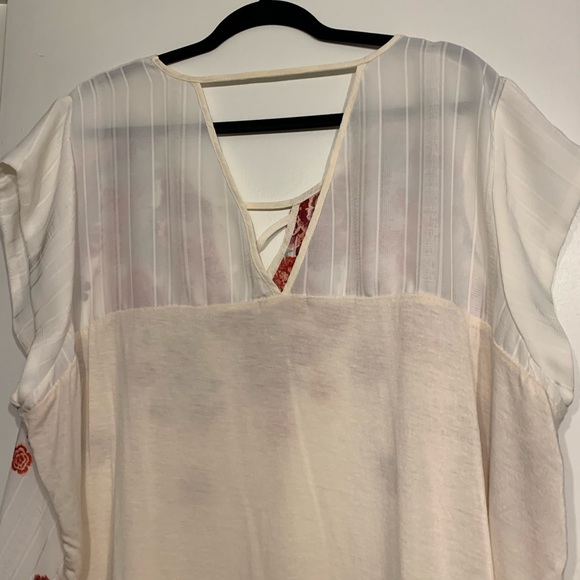 Floral off white shirt - Picture 2 of 2